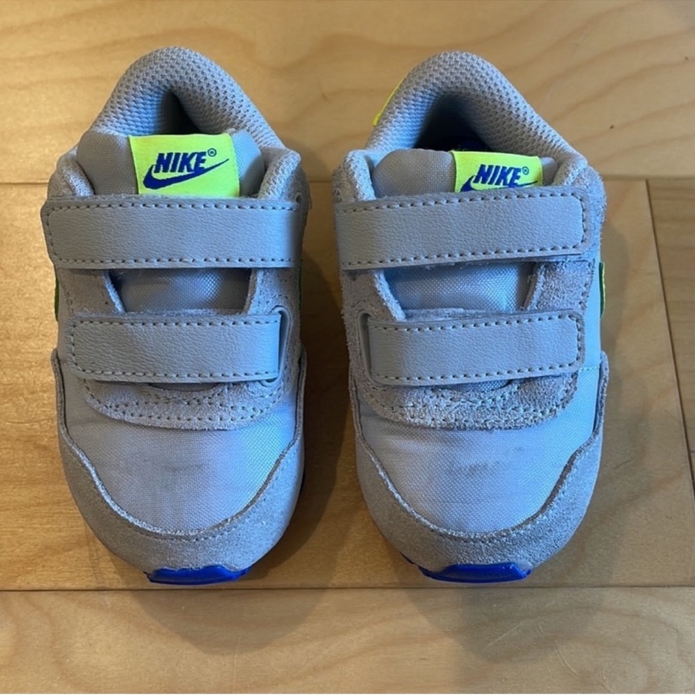 Nike Toddler MD Valient Sneakers Size 4C - Picture 2 of 7